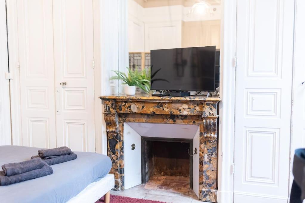 Immeuble L'Aristocrate - L'Authentique - Bd Carnot Apartment อองเชร์ ภายนอก รูปภาพ