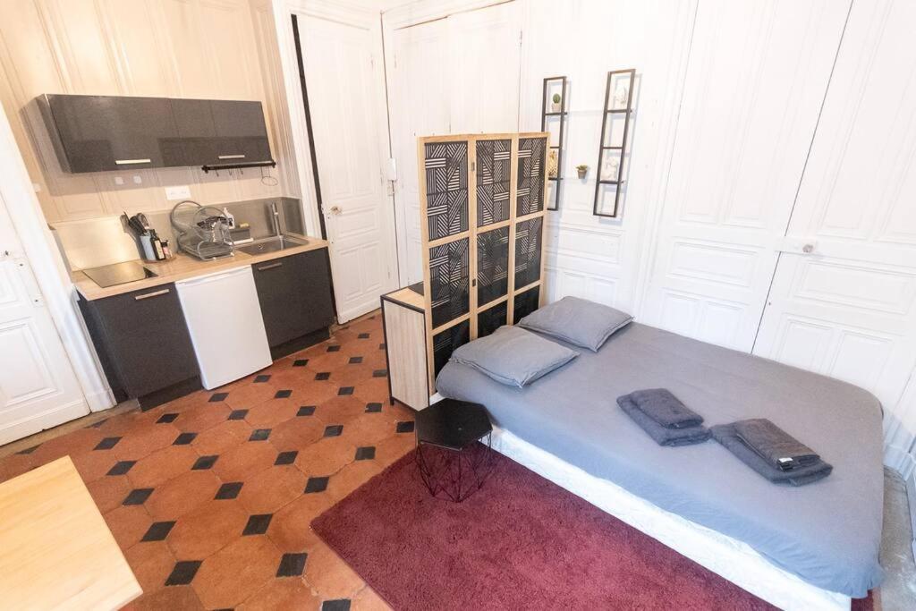Immeuble L'Aristocrate - L'Authentique - Bd Carnot Apartment อองเชร์ ภายนอก รูปภาพ